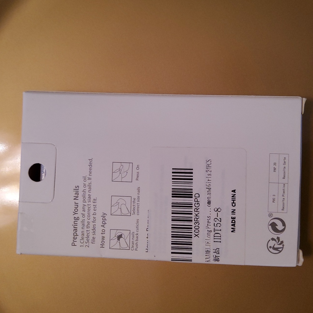 Ruby Red False Nails - Picture 2 of 3